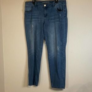 New York & Co Eve Mendes distressed straight leg blue jeans. Plus size 16.